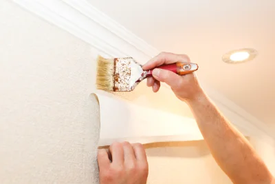 Pose de papier peint à Kerlouan — revêtements muraux et toiles de verre